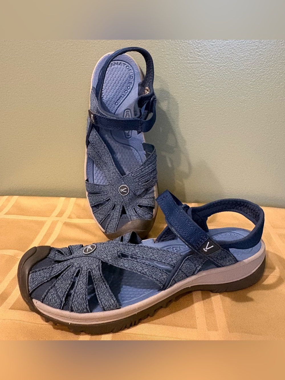 KEEN women’s Rose adventure sandals size 10 Blue Opal/ Provincial Blue